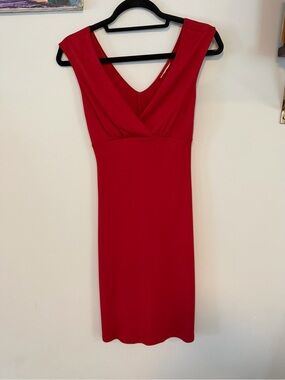 Sleeveless Red V-Neck Midi Dress